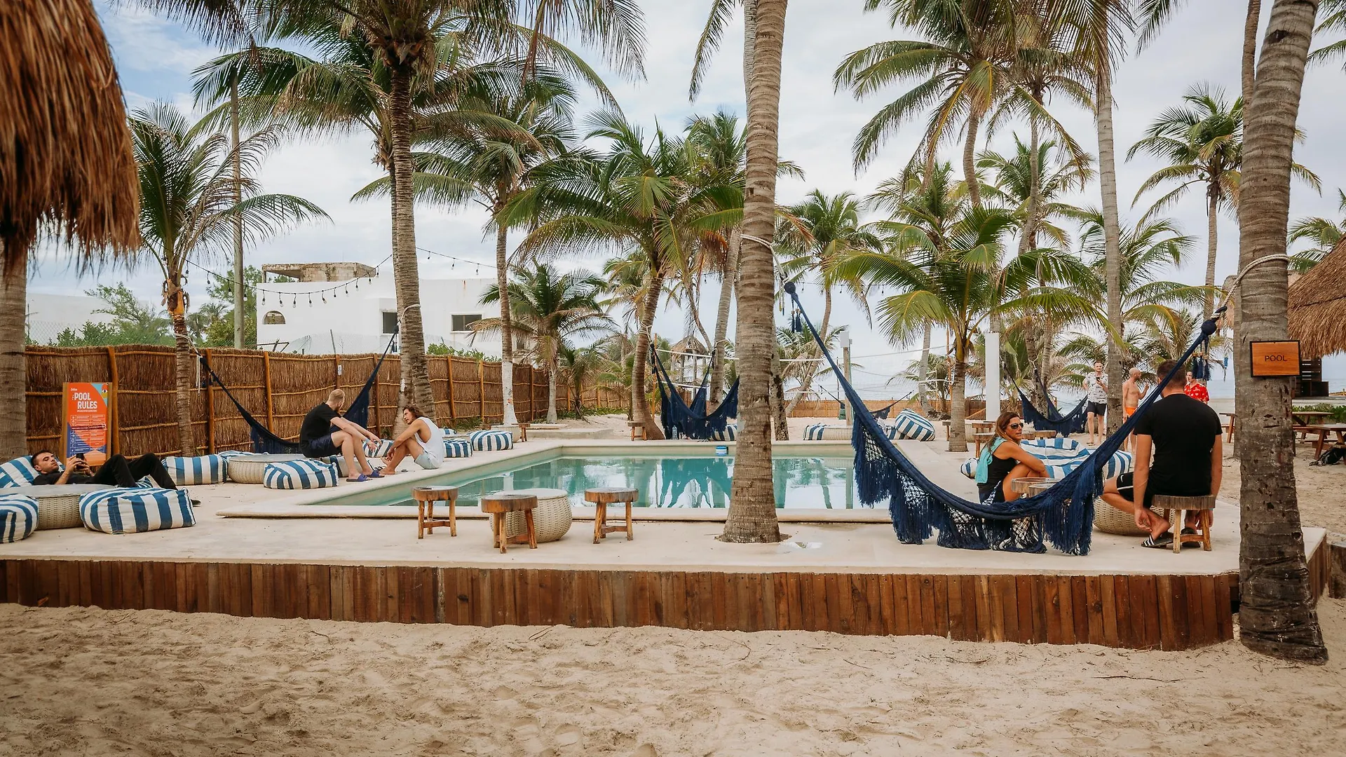 Selina Hotel Isla Mujeres 3*,